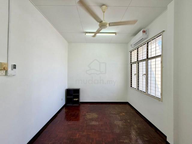 Sungai Ara  2 Sty Terrace 4 air conditioning,Bayan Lepas, 1