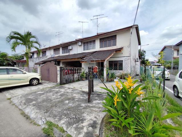 End Lot Bandar Putra, Kulai 1