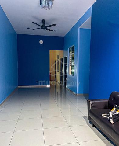 Rumah teres satu tingkat Taman Wijaya, Karak. 2