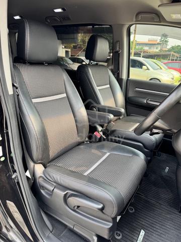 Honda StepWGN RP3 1.5T 150HP 7 Seater MPV - 2