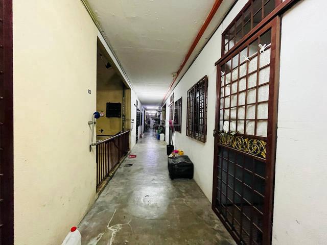 Rumah Pangsa Nilam Sari Flat 1