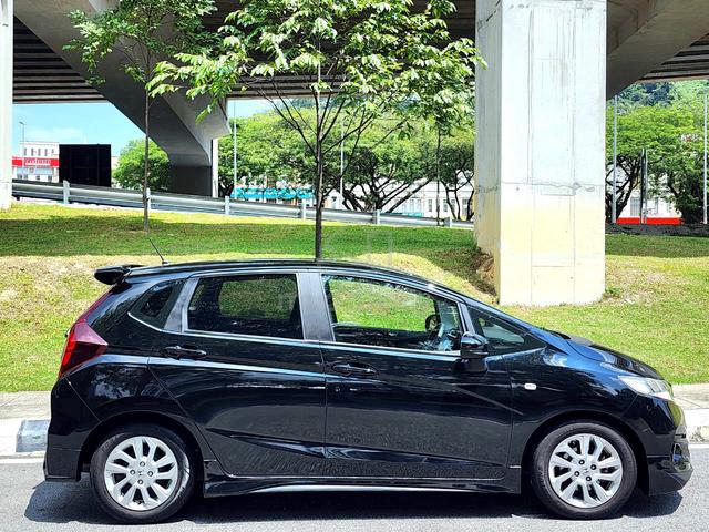 CLEAR STOCK 🔥 Honda JAZZ 1.5 E FULON 3 YRS WARANT - 3