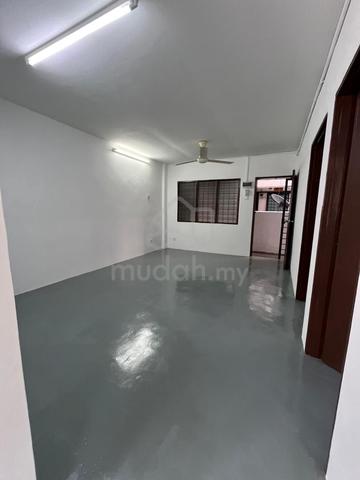 Flat Taman Dagang 1