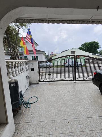 1 Storey | Taman sri serdang | 22 x 70 | Non Bumi| Leasehold 1