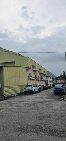 Batu caves- Spring crest -2units adjoining 11/2 sty factories SALE 1