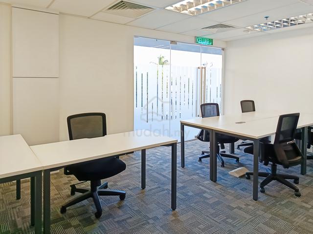 Private office space for 5 employees in Regus Troika 1