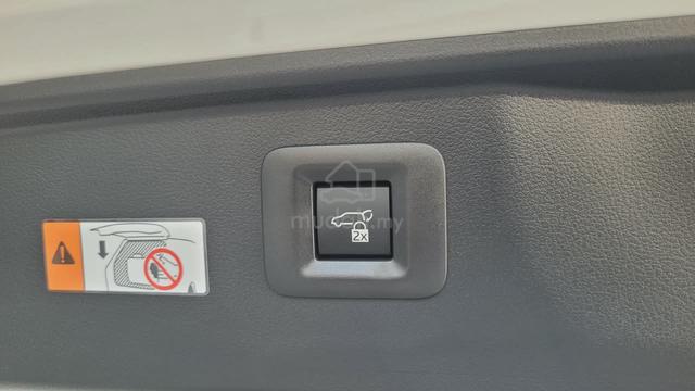 2025 Toyota ALPHARD 2.5 Z S/Step JBL DIM BSM Unreg - 3