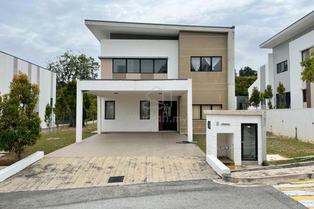 SEKATA VISTA, 2-Storey Bungalow House for SALE - FREEHOLD LAND 1