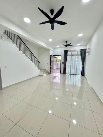 Horizon Hills @ The Woodlands Double Storey Link House For Sale 1