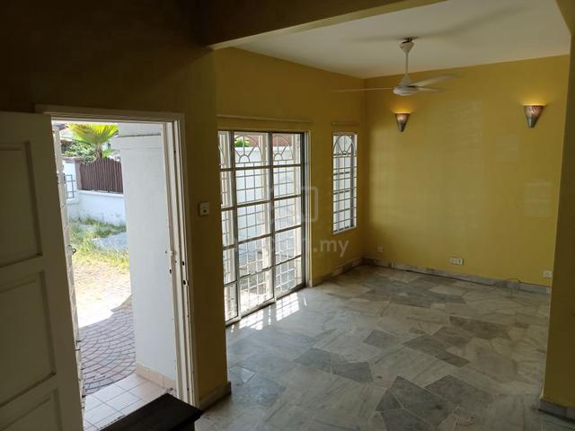 Gated Guarded 2 storey Terrace house For Rent In Usj 22, Subang Jaya 4