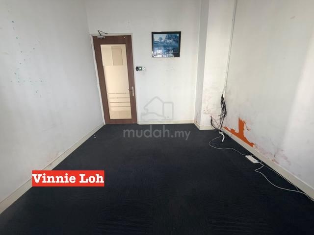 Bungalow For Rent @ Kelawai Road, Penang 1