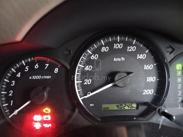 2015 Toyota INNOVA 2.0 E (A) - 3