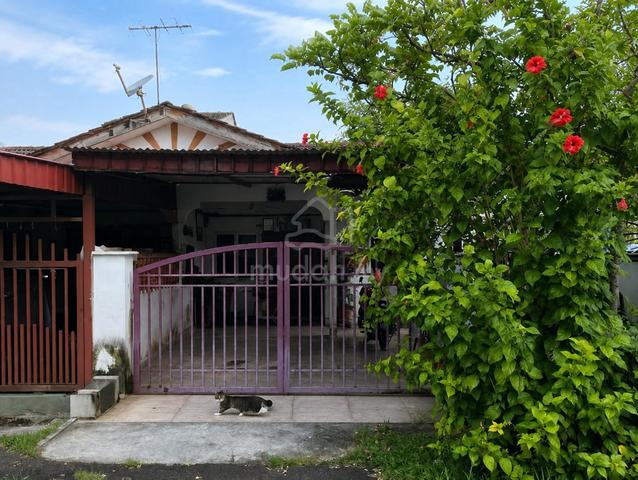 1sty corner house renovated 2400sf at Taman Klang Perdana 1