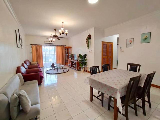 Marina Court 1