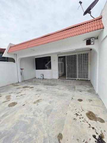 Taman Universiti Single STorey House Can Do Full Loan with '0' Deposit 1