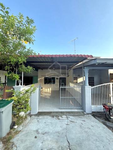 Batu Pahat Banang Jaya, Rumah 2 Tingkat Kos Rendah Full Loan Renovated 1