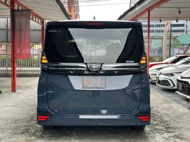 GORGEOUS COLOR 2023 Toyota VOXY 2.0 S-Z (A) - 5