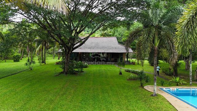 Holiday Home | Villa Estate Makam Mahsuri Langkawi 1
