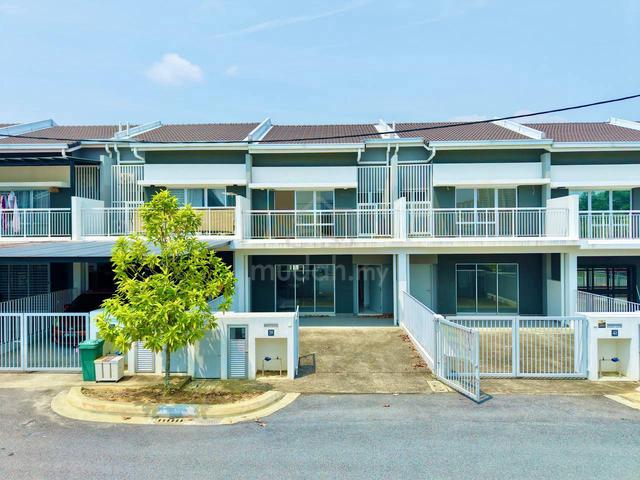 Nice DOUBLE STOREY TERRACE BELLEZA TAMAN PUTRA, BUKIT RAHMAN PUTRA FOR 1