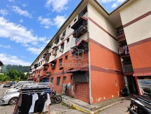 Seri Perindu Apartment 1