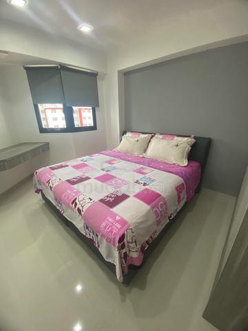 queen size bed medium room wifi aircon KL 1