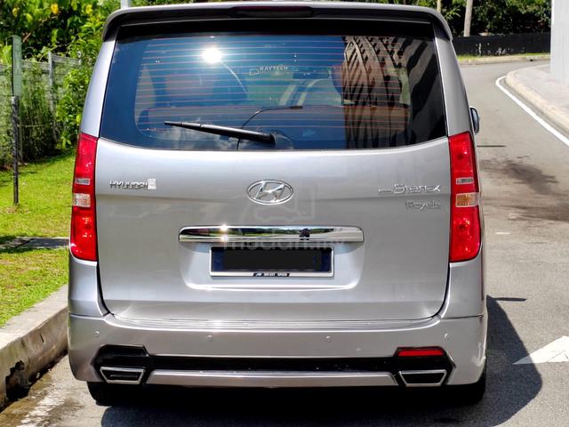 Hyundai GRAND STAREX 2.5 ROYALE PREMIUM (A)12-Seat - 4
