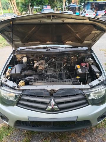 2013 Mitsubishi TRITON 2.5 LITE KA4TNJNMFR (M) - 4