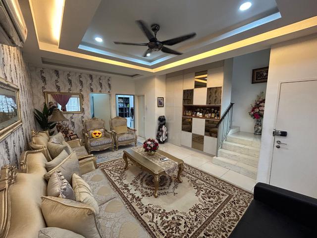 Selling Fully Furnished, Renovated 3 Storey Halamanda Gombak 1