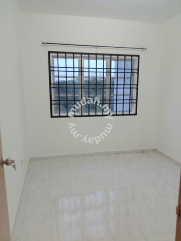 Idaman Senibong Apartment 1