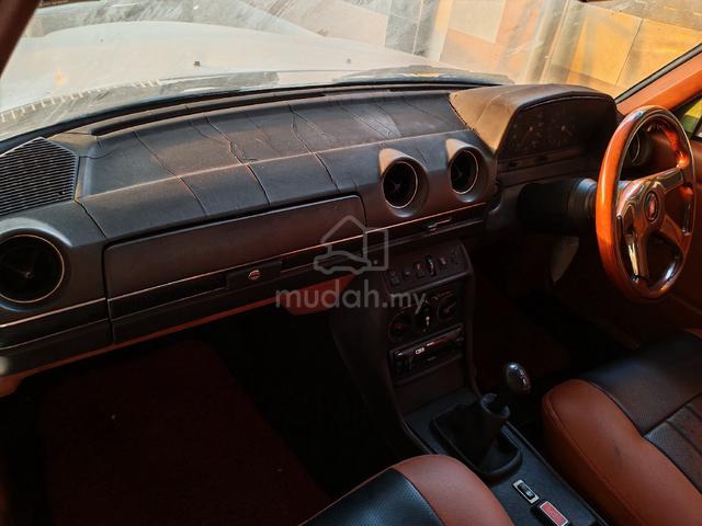 1995 Mercedes Benz 200 2.0 (M) - 5