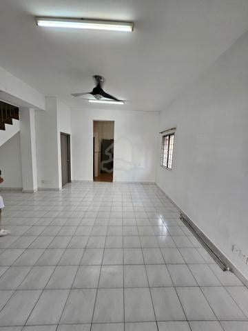 [LIMITED UNIT] 2 Storey Puchong Prima House Renovated Unit Near LRT 1