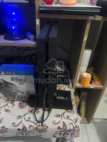 Playstation 4 - photo 3 of 6