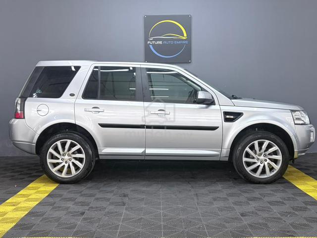 Land Rover FREELANDER 2 2.2 SD4 HSE SUV / SUNROOF - 4