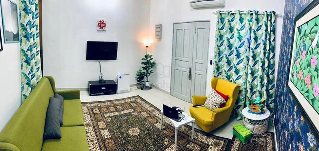 Townhouse near Mahsa city link bandar saujana putra puchong for sale 1