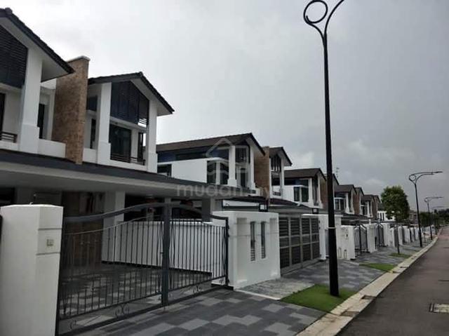 Eco Botanic The Aldingham Double Storey Cluster House Renovated Unit 1