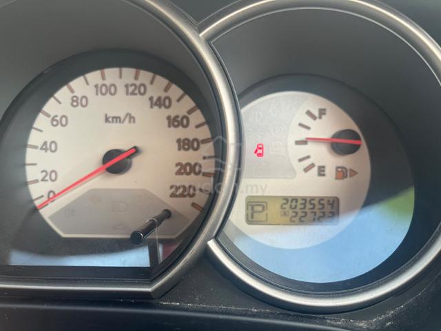 2012 Nissan GRAND LIVINA 1.6 CLASSIC/COMFORT (A) - 5