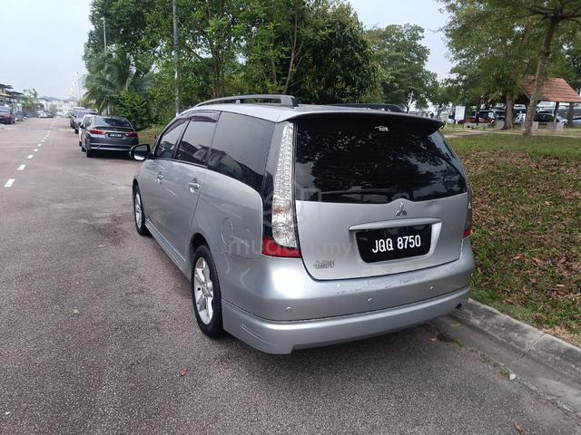 2010 Mitsubishi GRANDIS 2.4 MIVEC ENHANCED (A) - 4