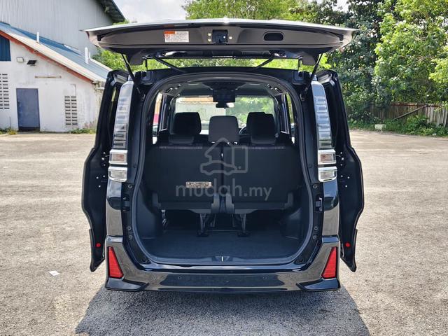 2020 Toyota VOXY 2.0 ZS KIRAMEKI II (A) FULL LOAN - 4