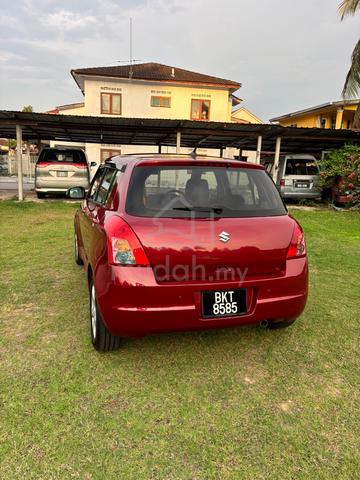 2010 Suzuki SWIFT 1.5 PREMIER (A) - 2