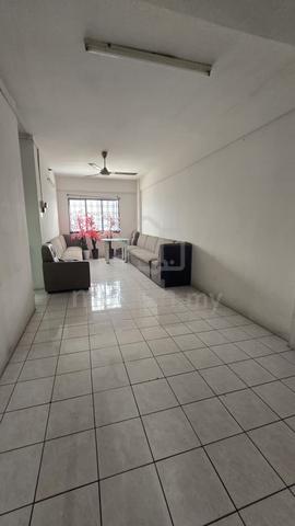 Villa Mutiara @ Mutiara Complex 1