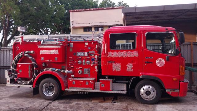 Used Hino Ranger Fire Fighter J07E TS1 2041 - photo 2 of 4