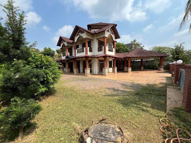 [NON BUMI LOT]2.5 Storey Bungalow Ozana Villas Bukit Katil Melaka 1