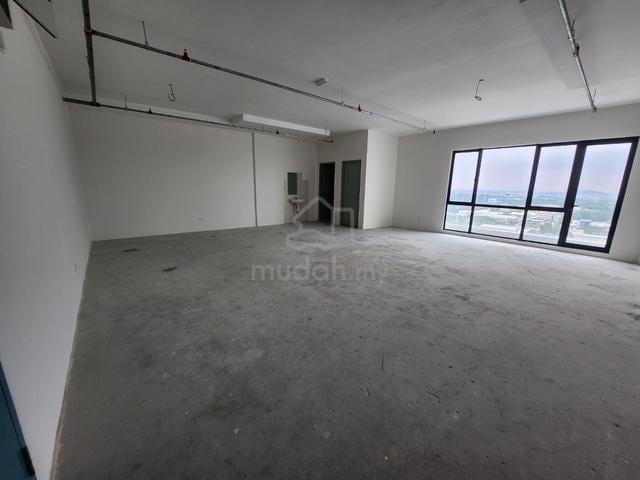 Glenz Glenmarie Corner Office 823sf Facing Lrt3 for rent 1