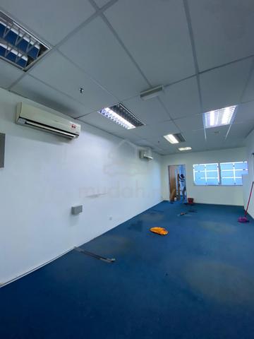E-gate office lot for rent -- bu 936sf , Good condition !! 1