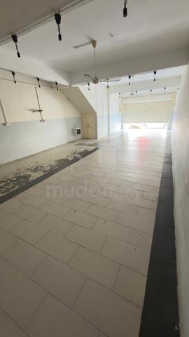 Prime Location Bandar Seri Iskandar 3 Storey SHoplot For Sale 1