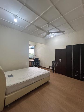 Indah Court Likas 1