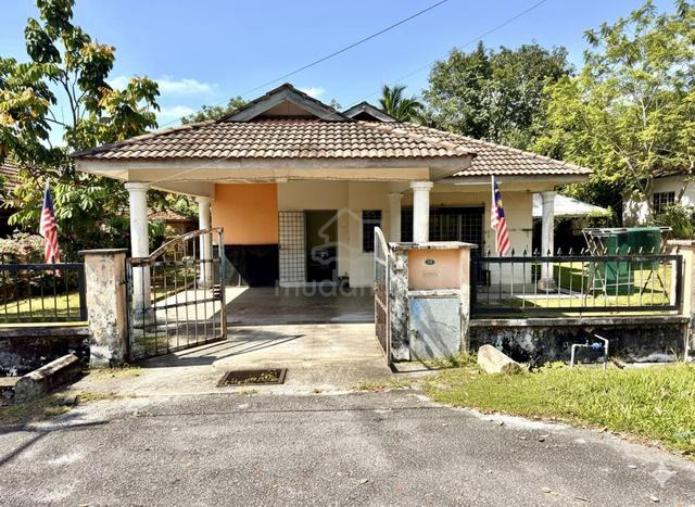 BIG LAND Single Storey Bungalow Taman Tasik Semenyih 1
