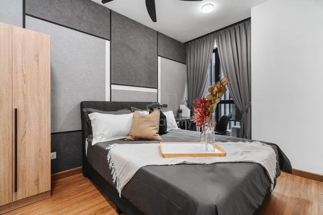 ARATRE RESIDENCES LRT Ara Damansara All Inclusive Aircond Master Room 1