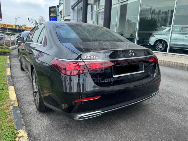2025/2026 Mercedes Benz E200 AVANTGARDE LOW MILE - 4