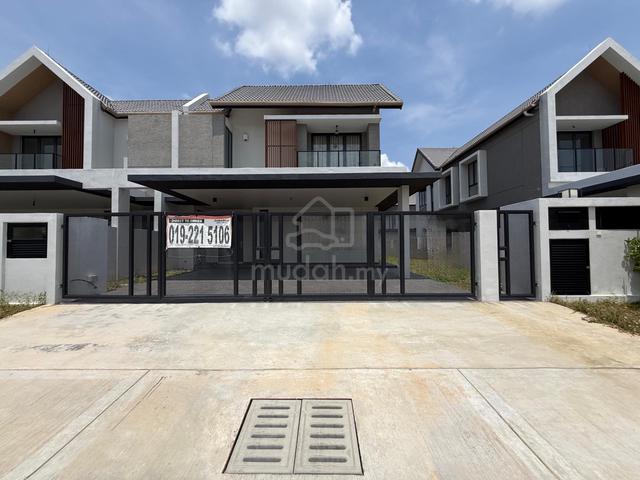 FACING OPEN! BRAND NEW! 2 Sty Semi D Serenia Aqila Serenia City Sepang 1